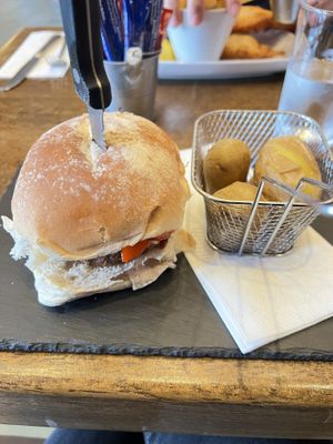 hamburguesa  at Doms Pier 1 in Donegal