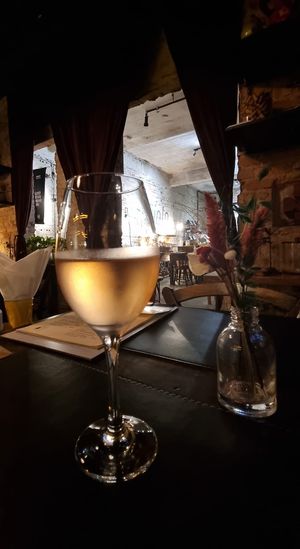 Vegan certified wine at Tijolo CWB in Curitiba