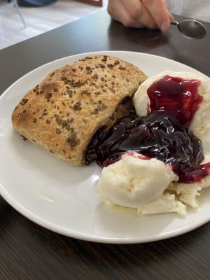   at Mama Geny's in Hastings