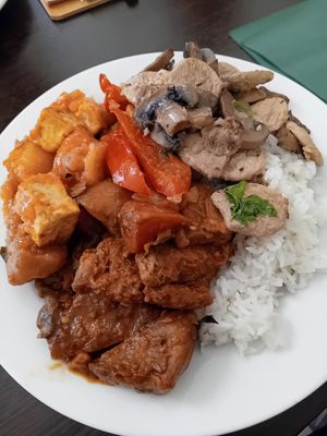  at Mama Geny's in Hastings