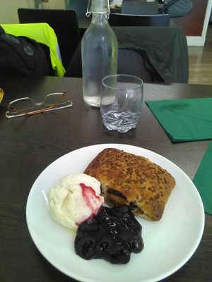  at Mama Geny's in Hastings