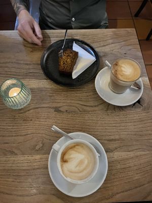Banana bread, flat white + cappuccino oat   at Café Bauturm in Cologne