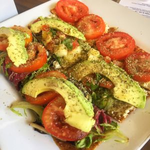 Pizza Sampler at Be Raw Food and Juice in Dallas