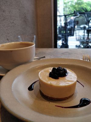 Vegan cheesecake at Sentido  in Kyoto