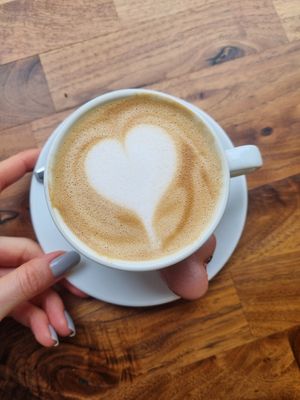Oat-Cappucchino & dark choc maccaron at La Parisienne Macaronnerie in Freiburg