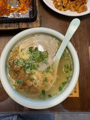   at Baiyi Vegetables Lanzhou Sulamian - 百易素食·素拉面（元大都店) in Beijing