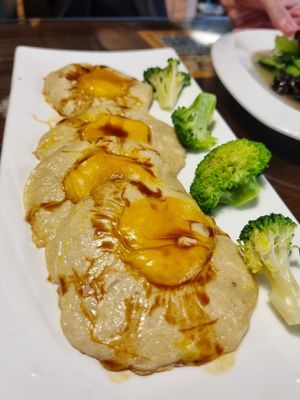 Taste and healthy vegan food, nice place and staff ❤️🫰🏻😎 at Baiyi Vegetables Lanzhou Sulamian - 百易素食·素拉面（元大都店) in Beijing