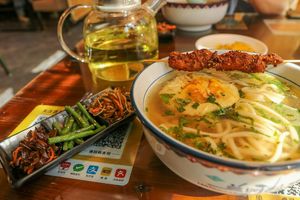 ramen set at Baiyi Vegetables Lanzhou Sulamian - 百易素食·素拉面（元大都店) in Beijing