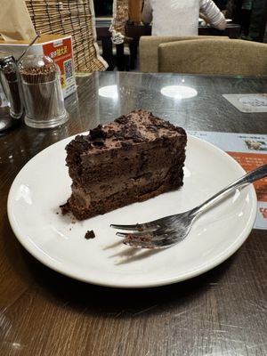 Chocolate cake!!!   at Baiyi Vegetables Lanzhou Sulamian - 百易素食·素拉面（元大都店) in Beijing