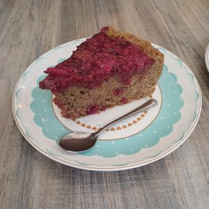 Torta de frutos rojos, muy rica at Lenteja Express - Centro in Medellin