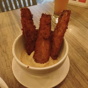 Chicharrón de berenjenas, 10/10, espectacular at Lenteja Express - Centro in Medellin