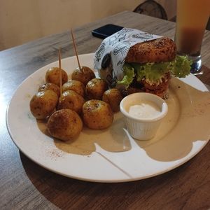 Hamburguesa Kentucky, 10/10 at Lenteja Express - Centro in Medellin