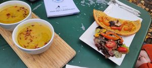 vegan soep van de dag, farinata, salade at De Veldkeuken in Bunnik