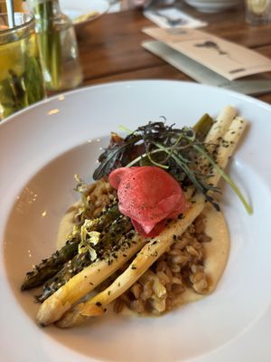 Asparagus spelt risotto   at De Veldkeuken in Bunnik