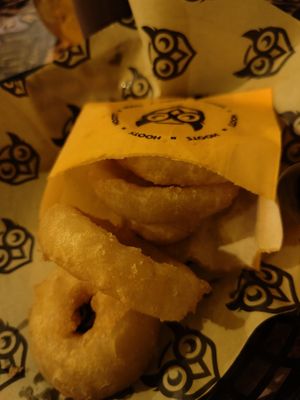 Onion rings at Hoots in Oerebro