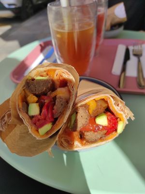 Wrap veggie du jour avec burger veggie et bacon veggie at Yoö bubble tea & Co in Bastia