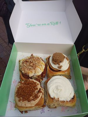 The cinnamon rolls at Have A Roll in Brussels