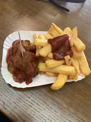   at WITTY'S Bio Currywurst am Wittenbergplatz - Kiosk in Berlin