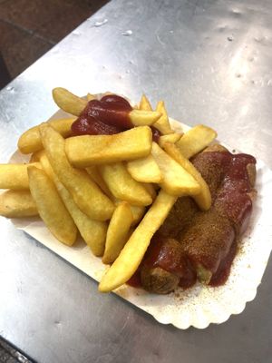 Vegan currywurst   at WITTY'S Bio Currywurst am Wittenbergplatz - Kiosk in Berlin