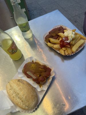   at WITTY'S Bio Currywurst am Wittenbergplatz - Kiosk in Berlin