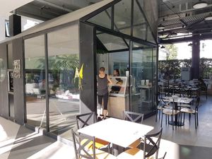 what the place looks like now (december 2017) at Ton-Phon - The Phyll in Bangkok