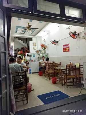 Local eatery at Hoai Huong in Da Nang
