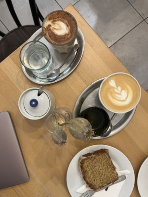   at mamacoffee Londýnská in Prague