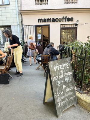   at mamacoffee Londýnská in Prague