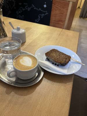   at mamacoffee Londýnská in Prague