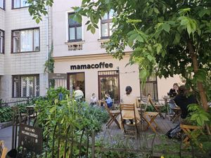  at mamacoffee Londýnská in Prague