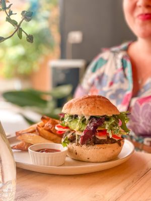 Hamburguesa “Con too si no pa’que”   at Mala Mía  in Santiago