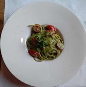 Whole wheat spaghetti with cherry tomatoes, and pesto made with tofu,
basil and pine nuts. at Gusto Rosso in Vicenza