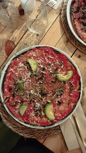 Pizza alvocat roquefort vegana at Pizza Natura in Barcelona