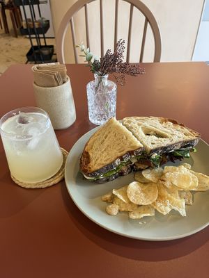 Excelente lugar. Muy lindo y delicioso. Recomiendo ✨🌿🌱  at Buen Confidente in Merida