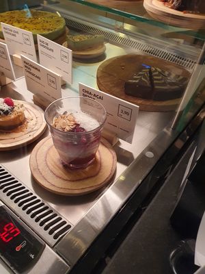  at Honest Greens - Chiado in Lisbon