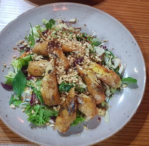 Rice noodles with spring rolls at Umi Vegan in Berlin