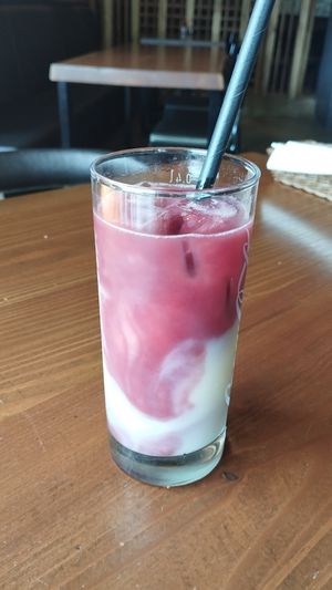 Delicious Kiba - Kirschbananensaft at Umi Vegan in Berlin