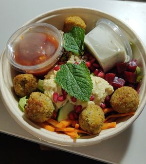 Bowl at Dean & David - St Johanner Markt in Saarbrucken