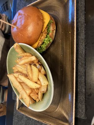vegan chicken burger with truffle   at Hans im Glück - Caleido in Stuttgart