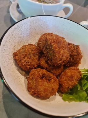 Mushroom Fritters ~ 8/2/23 at nomVnom Cafe in Johor Bahru