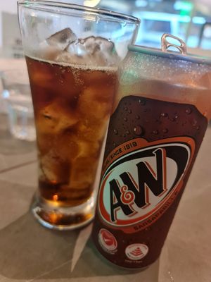 A&W ~ 8/2/23 at nomVnom Cafe in Johor Bahru