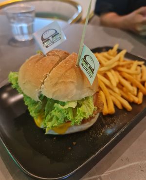 Lion's Extreme ~ 8/2/23 at nomVnom Cafe in Johor Bahru