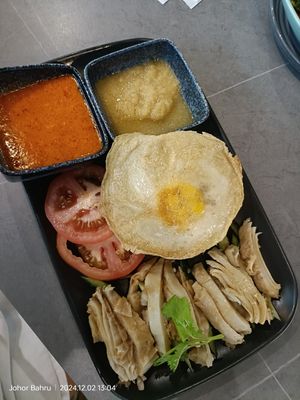 Hainanese Chicken Rice at nomVnom Cafe in Johor Bahru