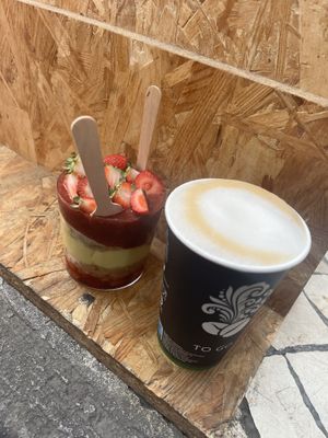 Fraisier and delicious cappuccino with Oatly  at Gupi Vegan Pastry - Pop Up in Lisbon