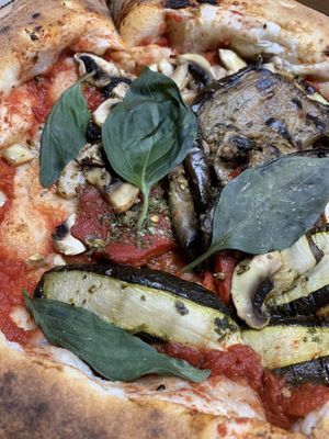 Pizza Verdure Golose (senza mozzarella)   at L'artista Pizza in Stuttgart