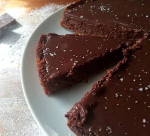 Chocolate and seasalt tart  at Narciso Vegan Bakery in Vigo