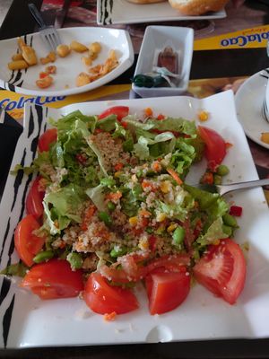 Ensalada de quinoa at La Milla Cafetería in San Miguel De Meruelo