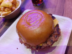 Vegan Cheese Burger at Smashup! in Aachen