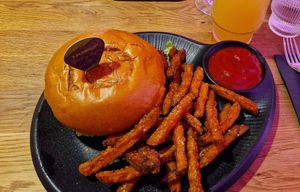 Simply vegan burger at Smashup! in Aachen