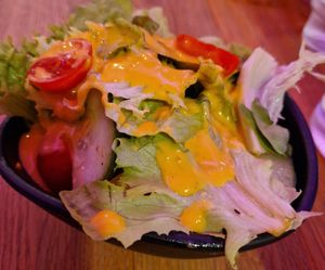 Small salad with vegan dressing at Smashup! in Aachen